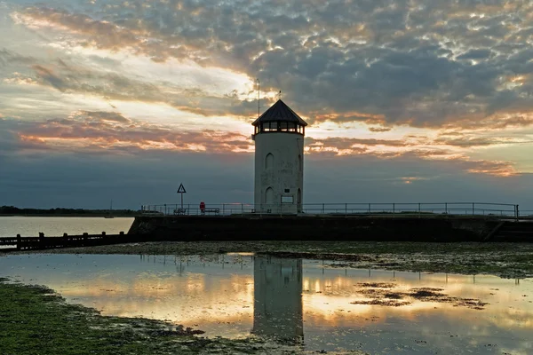 Torre di avvistamento costiera al tramonto . — Foto Stock