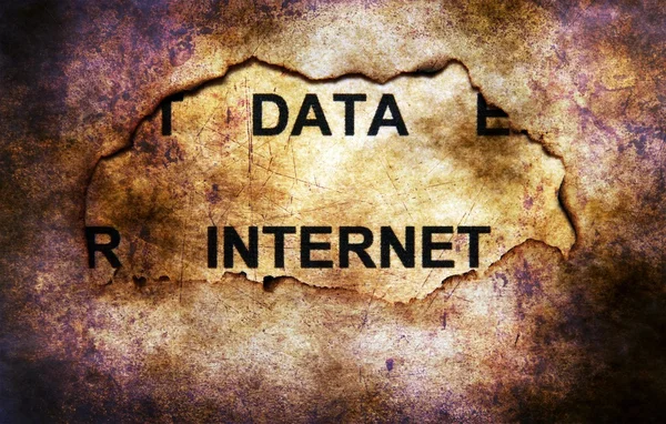 Internet dati su carta buco grunge concetto — Foto Stock