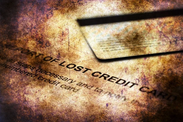 失われたクレジット カード グランジ概念のレポート — ストック写真