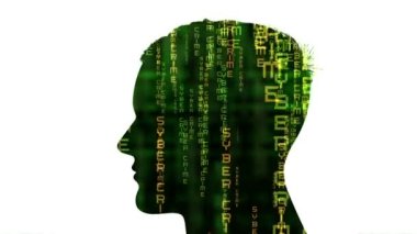 Aklında siber suç olan bir adamın silueti.