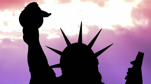 Статуя Свободи Нью Йорка Проти Хмар — стокове фото
