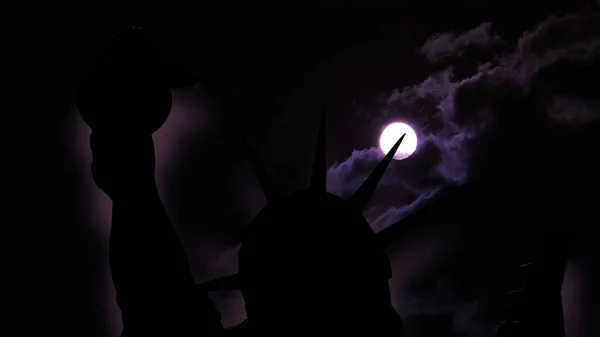 満月に対するニューヨーク市の自由の像 — ストック写真