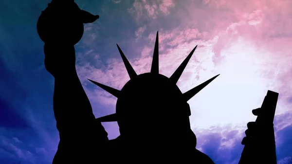 Estatua Libertad Ciudad Nueva York Contra Las Nubes — Foto de Stock