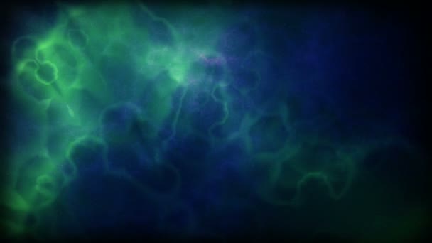 Vuelo espacial a un campo estelar en nubes galácticas y nebulosa relámpago — Vídeo de stock