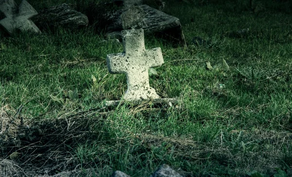 Старое кладбище — стоковое фото
