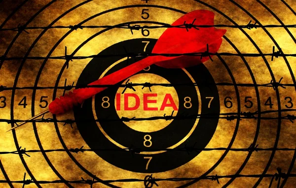 Idea target against barbwire — Stock Photo, Image