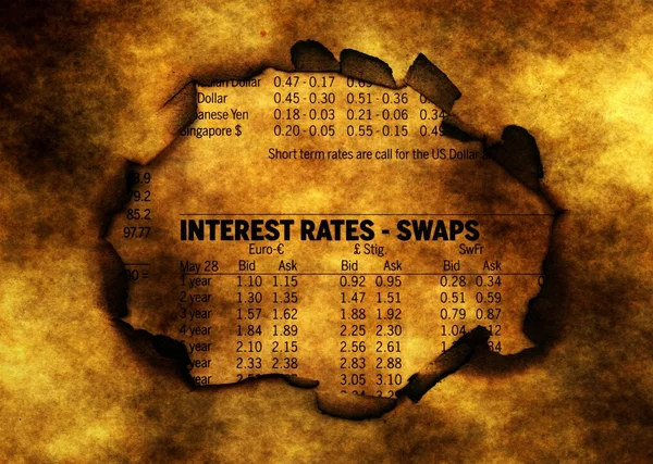 Zinssätze auf brennendem Papier — Stockfoto