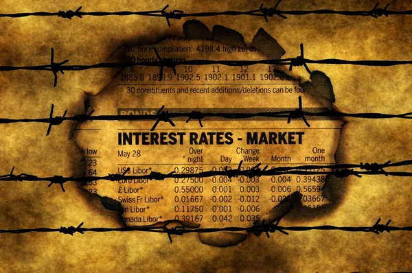 Räntor - marknaden mot barbwire — Stockfoto