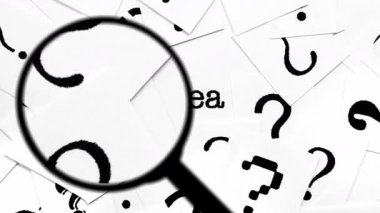 Soru İşaretleri ve Sözcükler Arasında Fikir Aranıyor