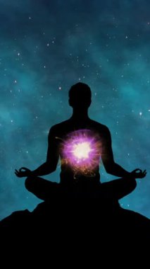 Renkli Enerji Alanı dikey videosunda Kozmik Aura ile Meditasyon Silueti