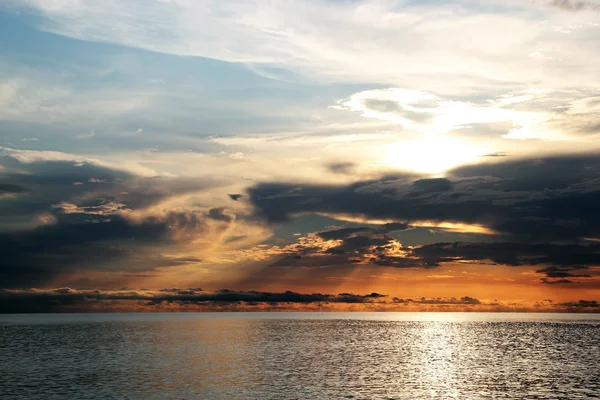 Hermosa puesta de sol — Foto de Stock