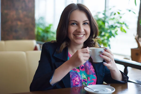 Güzel bir kızın portresi.