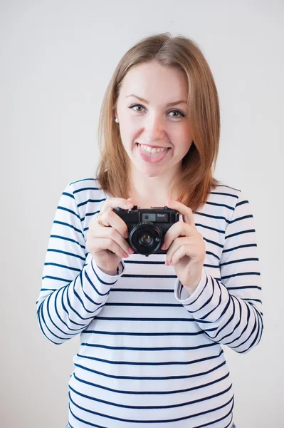 eski fotoğraf makinesi kızla