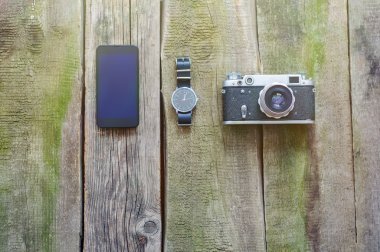 yurt dışında telefon, kamera, izle, hayır yolculuk yaparken getirmek için şeyler