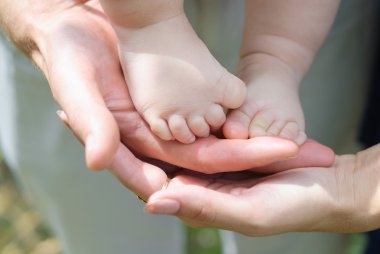 bir çocuk bacak parçası