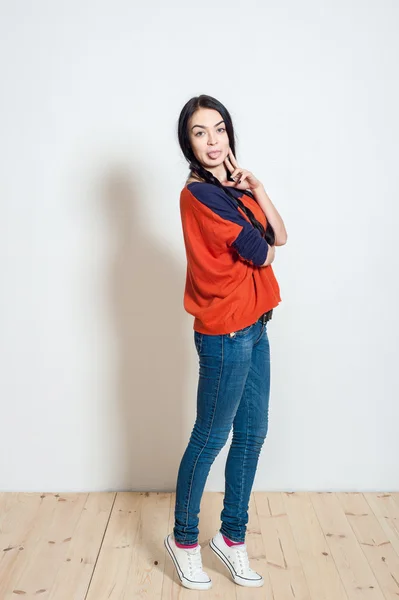 Güzel bir genç kızın portresi.