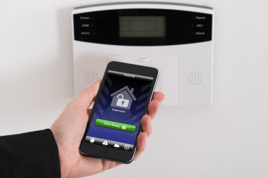 İşkadını kapı güvenlik sistemi kurma