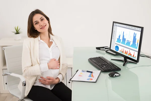 Enceinte femme d'affaires de travail I — Photo