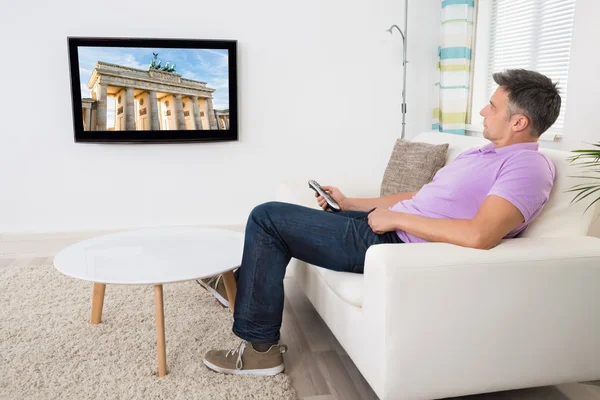 Man Watching Television — Stock Photo, Image