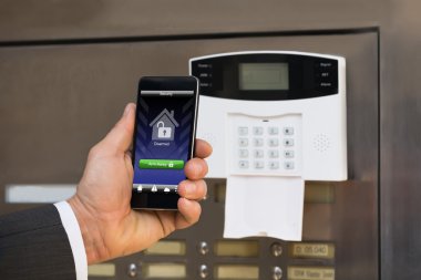 Adam akıllı telefon sistem silahlandırmak için