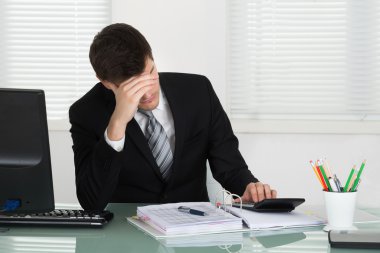 İş adamı Bill hesaplama