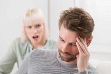 Adama bağıran kadın