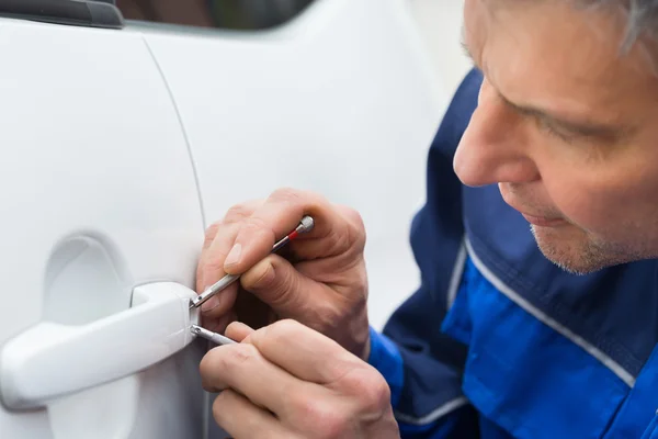 Hand Holding Lockpickers — Stock Photo, Image