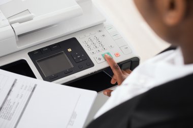İşkadını işletim yazıcıdaki Office