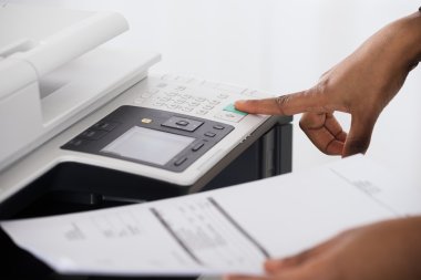 İşkadını işletim yazıcıdaki Office