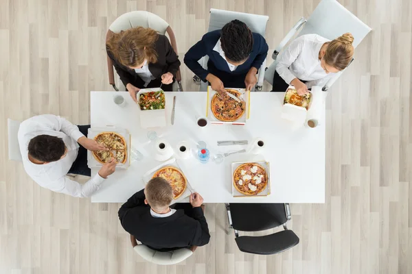 Business Colleagues Eating Food — Stock Photo, Image
