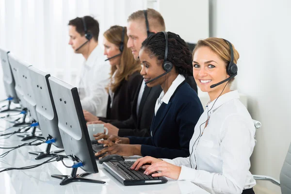 Call Center Operators In Office — Stock Photo, Image