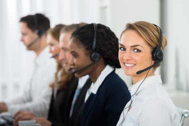 Office çağrı merkezi operatörleri