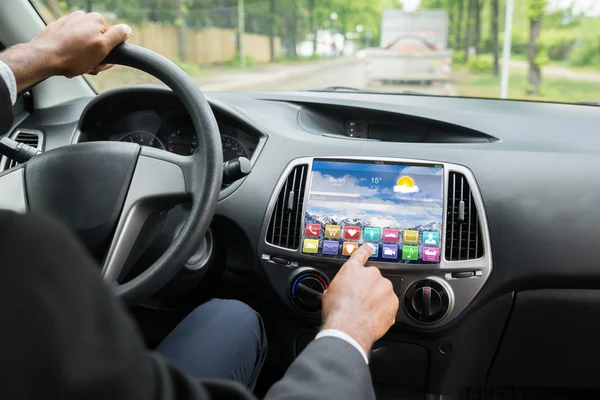 Person's Hand Using Colorful Application On Screen — Stock Photo, Image