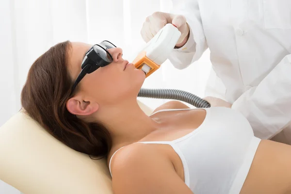 Woman Having Laser Treatment On Face — Stock Photo, Image