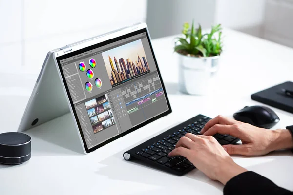 Videoredigerare Eller Designer Med Hjälp Redigering Software Tech Datorn — Stockfoto