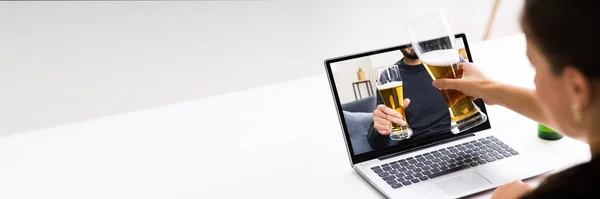 Virtual Beer Event Drink Food Party Using Laptop — Stock Photo, Image