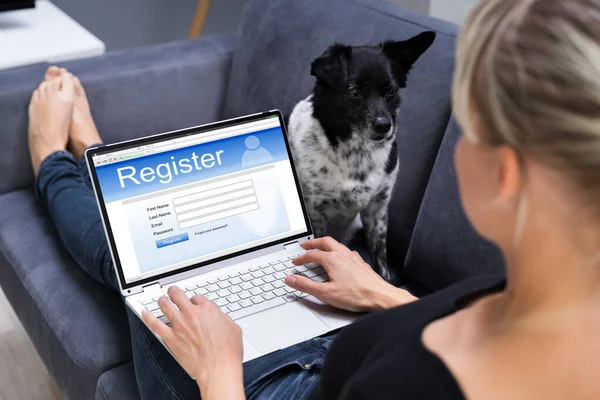 Fylla Registreringsformulär Och Logga Lösenord Laptop — Stockfoto