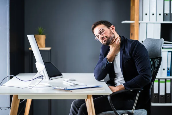 Tineri Dureri Gât Tensionate Office Posture Problem — Fotografie, imagine de stoc