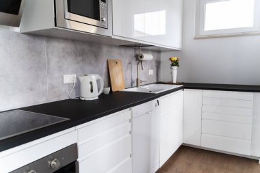 Modern Mutfağın Evdeki İç Görünümü 