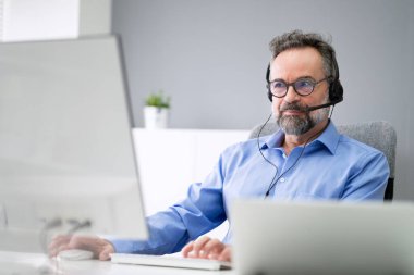 Çevrimiçi Video Konferansı İş Görüşmesi ya da Sohbet