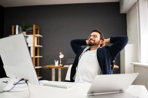 Relaxe Apoie Para Trás Cadeira Computador Escritório — Fotografia de Stock