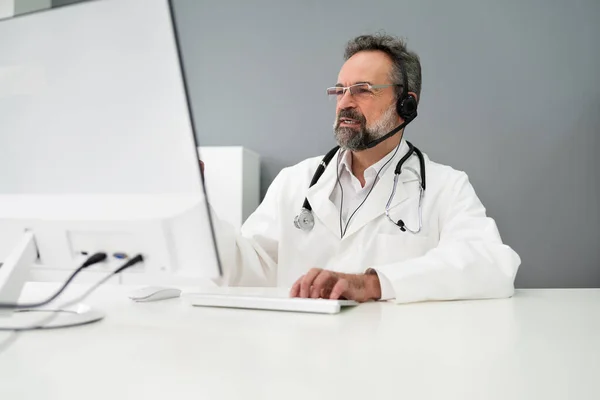 Senior Older Man Doctor Computer Video Conference — Stock Photo, Image