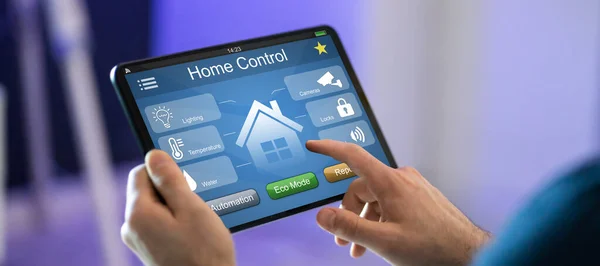 Online Home Control Και Ασφάλεια Στο Tablet — Φωτογραφία Αρχείου