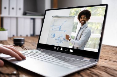 Çevrimiçi Ders ya da Sanal Koçluk Dersi Dizüstü Bilgisayarda