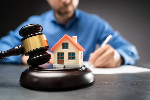 Real Estate Property House Lawyer Divorce Judge — Stock Photo, Image