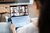 Online-Videokonferenz Webinar Meeting Call auf dem Computer