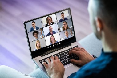 Dizüstü bilgisayarda Webinar Sohbeti ya da Video Konferansı