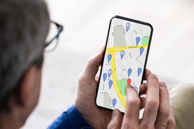 Tabletteki GPS Konum Haritasına Bakılıyor