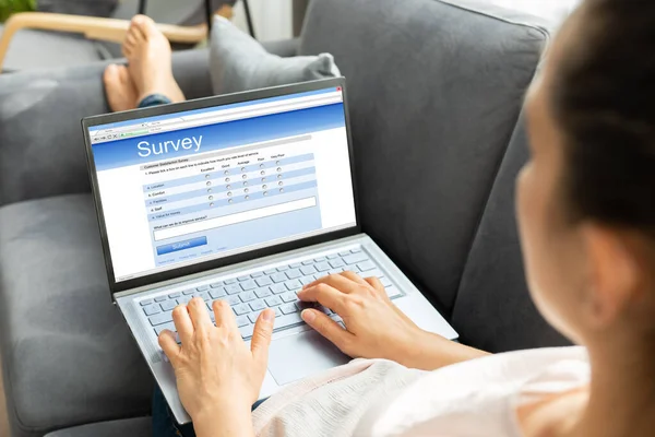 Survey List Poll Laptop Market Research — Stock Photo, Image