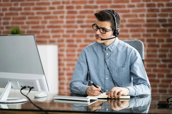 Virtual Personal Assistant Man Making Video Conference Call — Stockfoto
